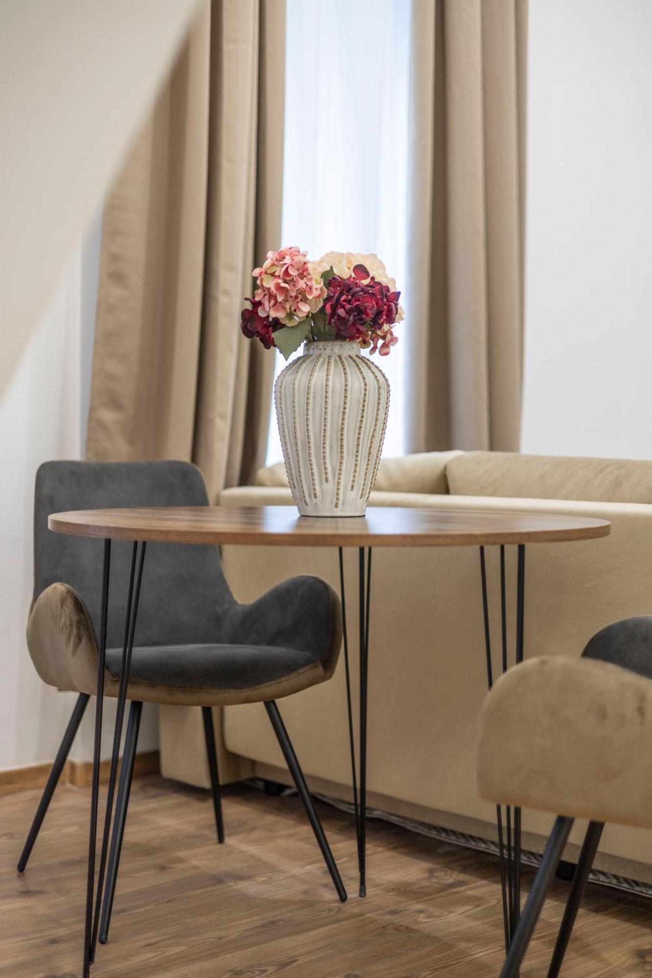 Charming Grand Residence In The Heart Of Boedapest Buitenkant foto